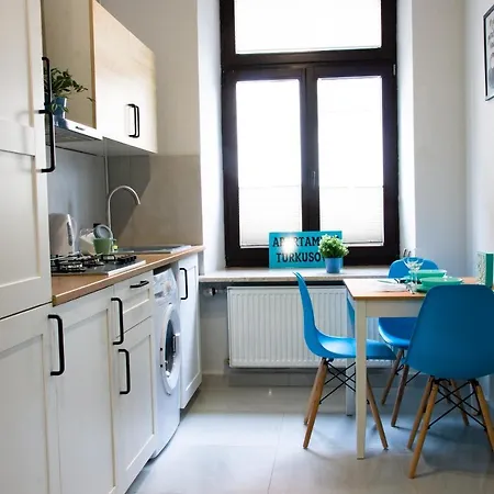 Turkusowy Swietoduska 12 *