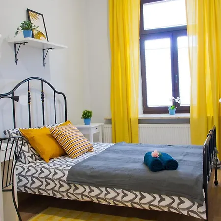 Turkusowy Swietoduska 12 Lägenhet